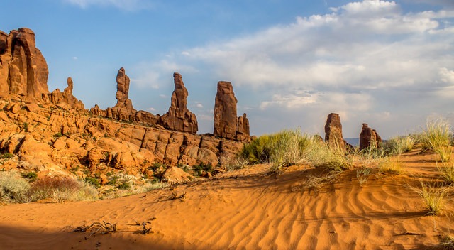 Klondike Bluffs Trail + Tower Arch Hike