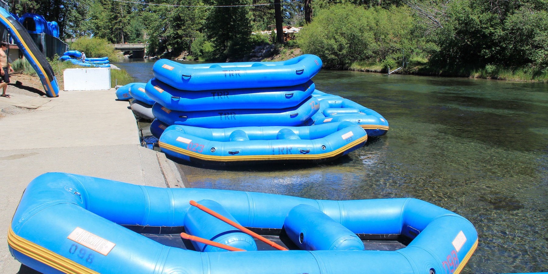 4 person river float