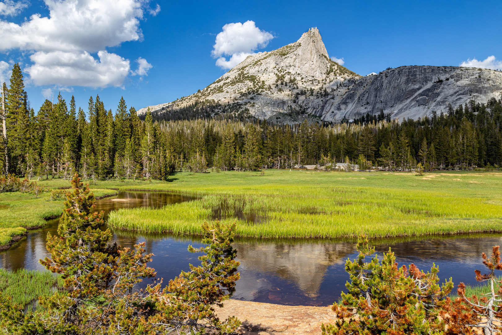 Cathedral Lakes Trail Outdoor Project