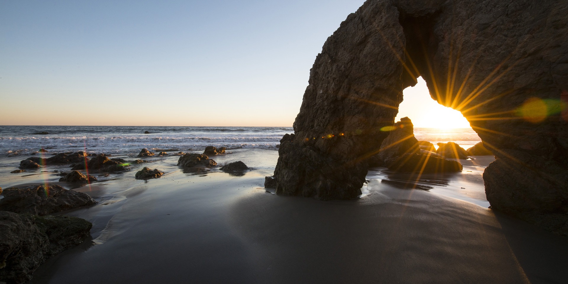 Шумели берега. Эль Матадор пляж. Малибу el Matador State Beach. Пляж Эль Матадор Лос Анджелес. Эль Матадор пляж в Малибу.