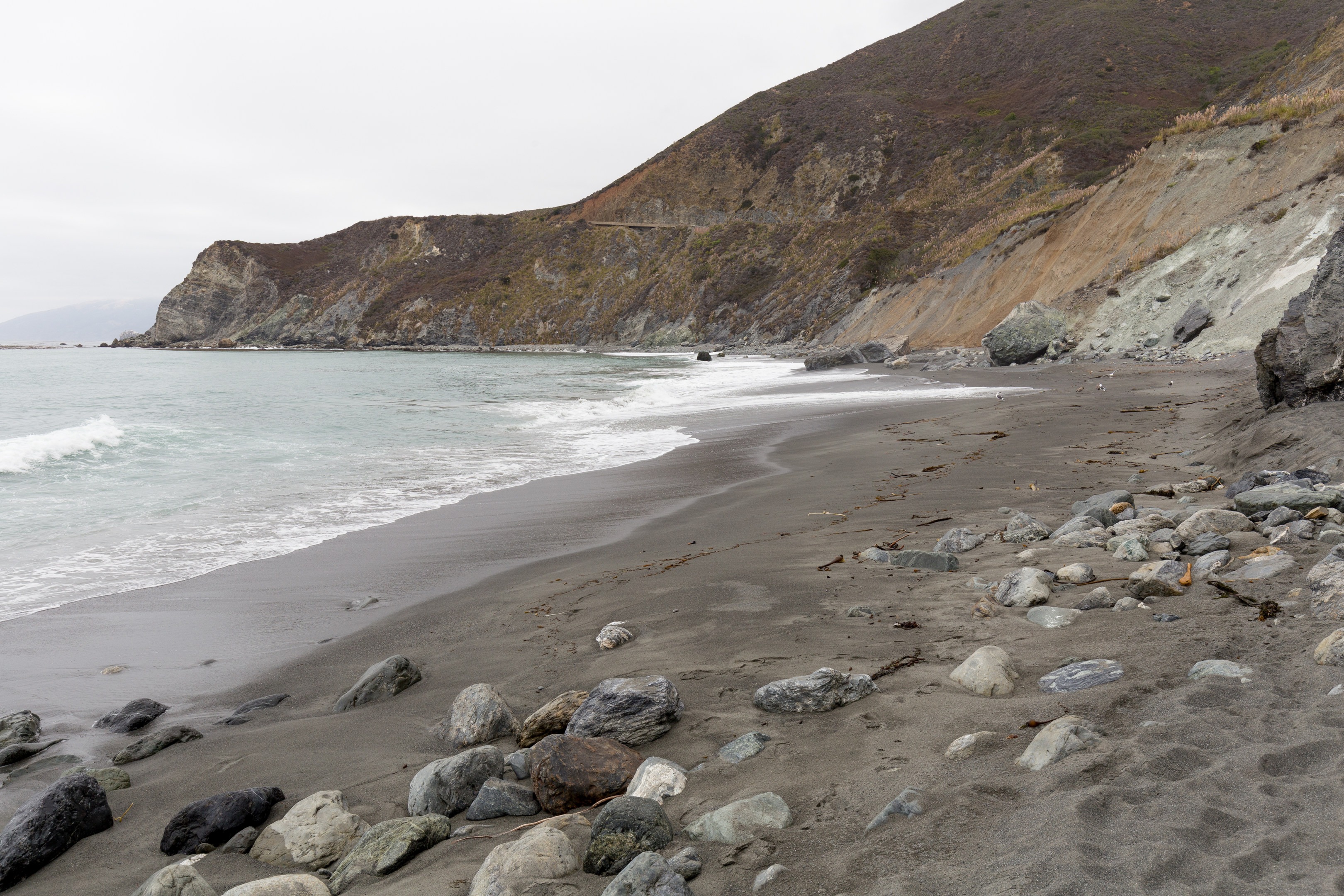 Discover the Beauty of Willow Creek Picnic Area and Beach: A Perfect Getaway for Families and Nature Lovers