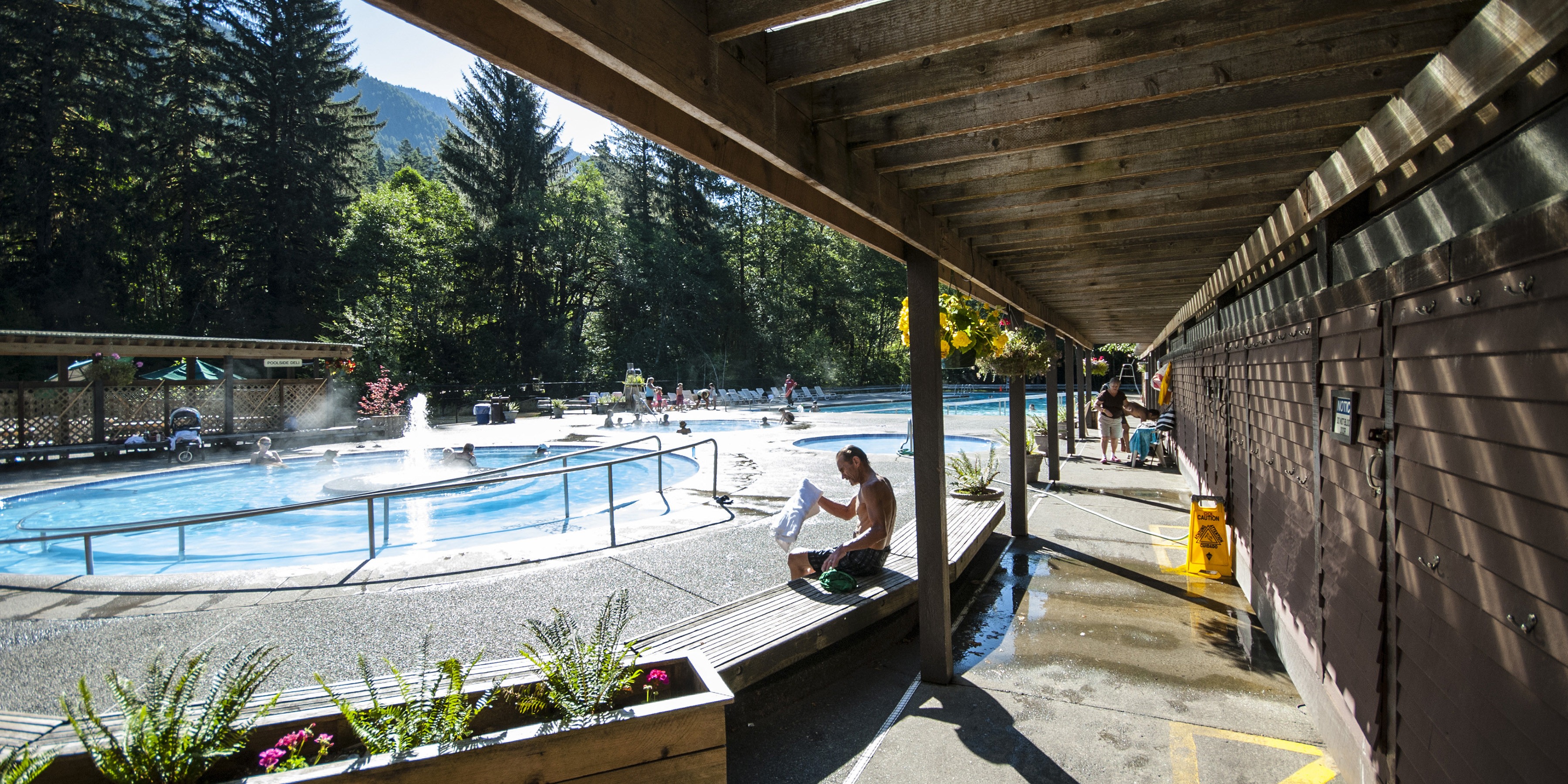 are dogs allowed at sol duc hot springs