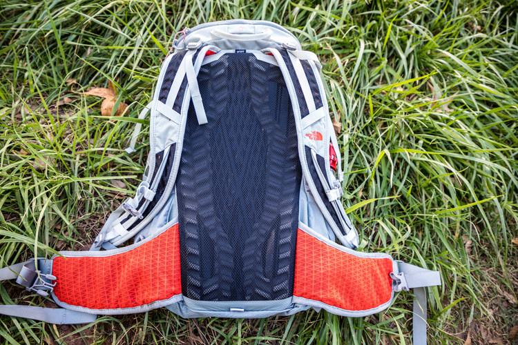 aleia 32 north face