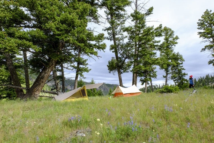 backcountry hiking yellowstone